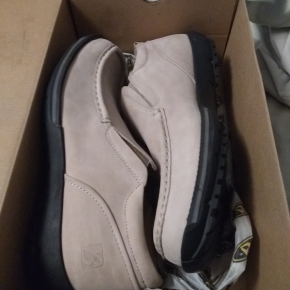 BRAND NEW LEATHER SHOES BY B-BOOTS -SIZE 11 M - Picture 8 of 10